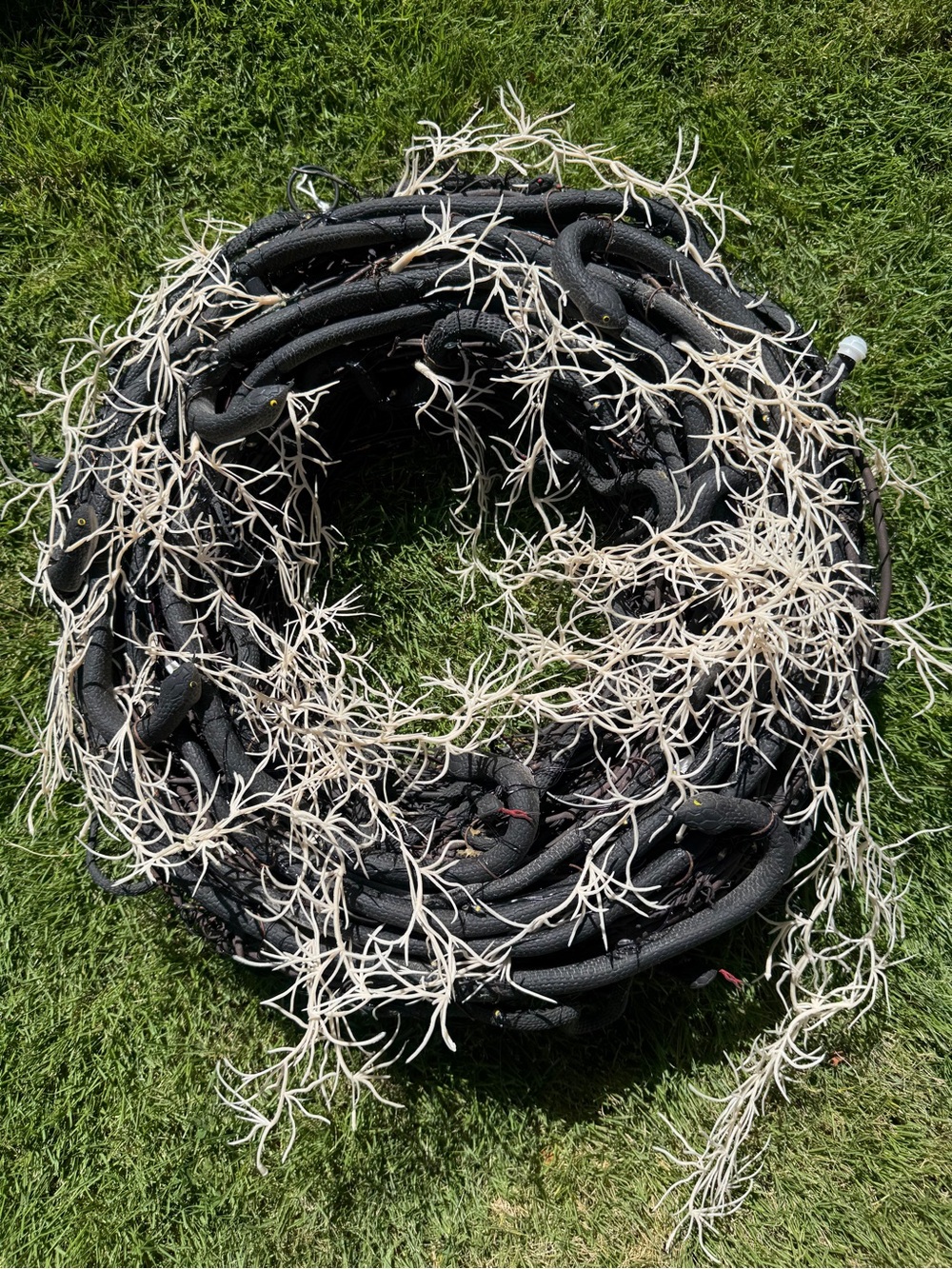 Frontgate Snake Wreath  - Lights Up & Hisses - NWT